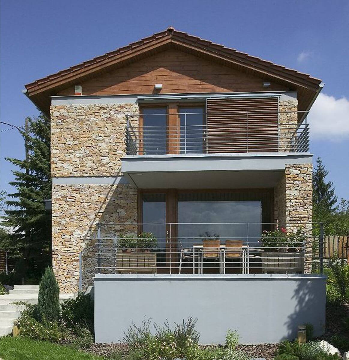 Kelta köz family house